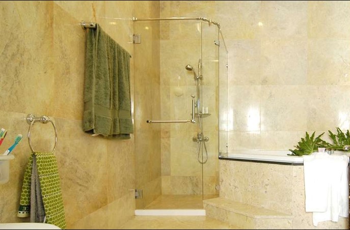 Giá phòng tắm kính cường lực bao nhiêu? Đơn vị nào thi công tốt?